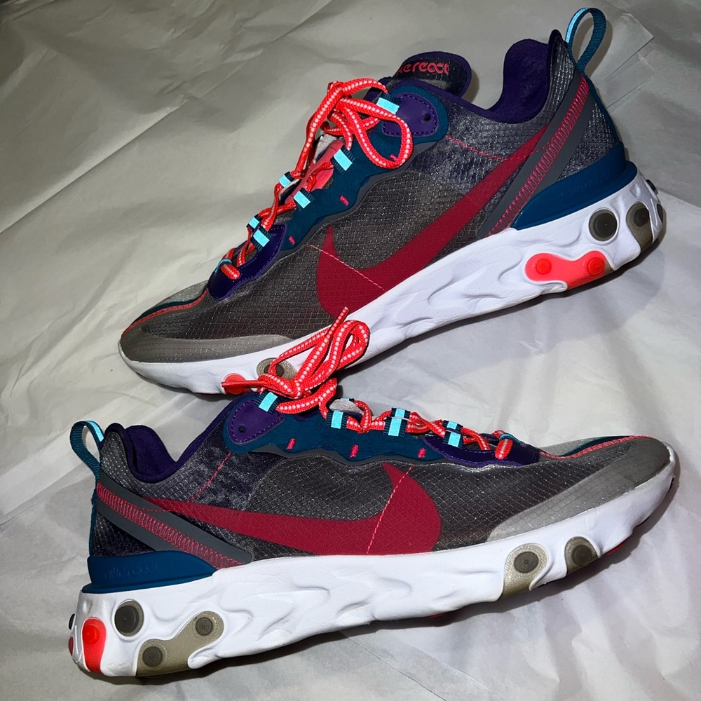 Mens Nike Reacts